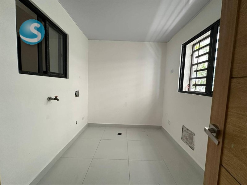 Apartamento en venta con terraza y jacuzzi en Corales del Sur en República Dominicana