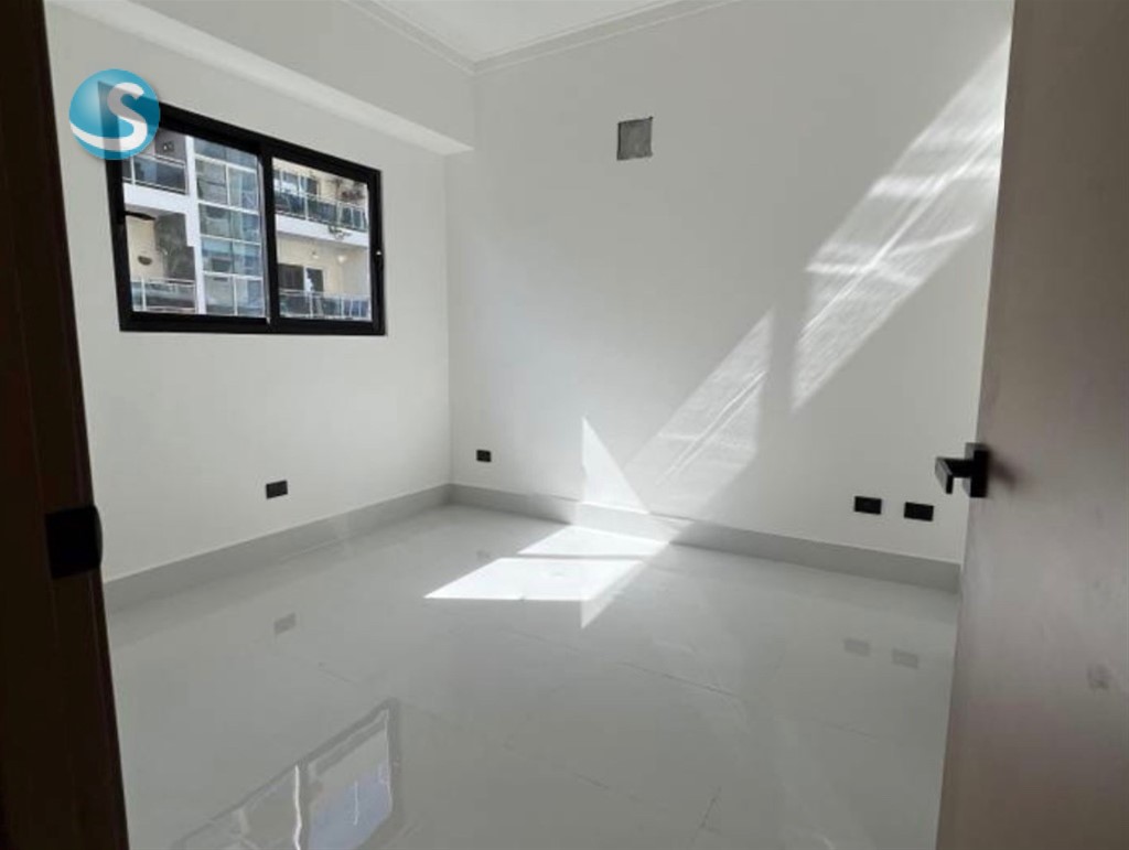 Apartamento en Venta en Renacimiento con Balcón en República Dominicana
