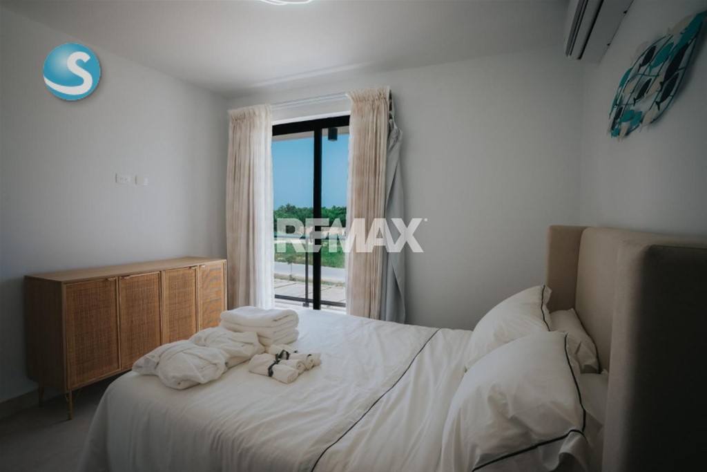 Apartamento amueblado en venta con terraza y jacuzzi en Vista Cana en República Dominicana