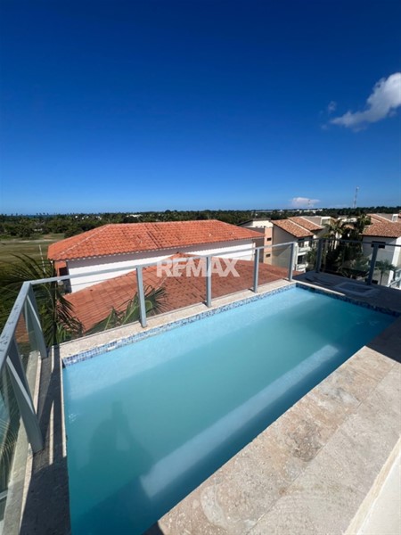 Apartamento dúplex con terraza y jacuzzi en Bávaro en República Dominicana
