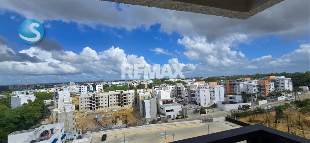 Apartamento moderno de 2 habitaciones en Colinas del Arroyo