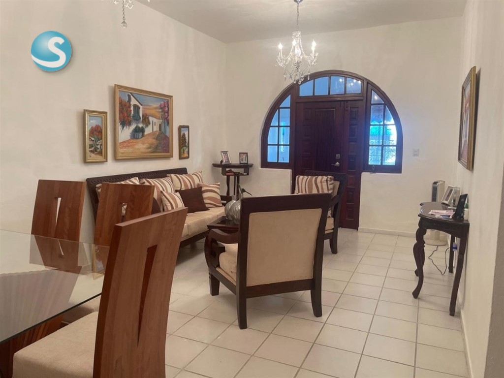 Apartamento en venta con amplia galería en Gazcue