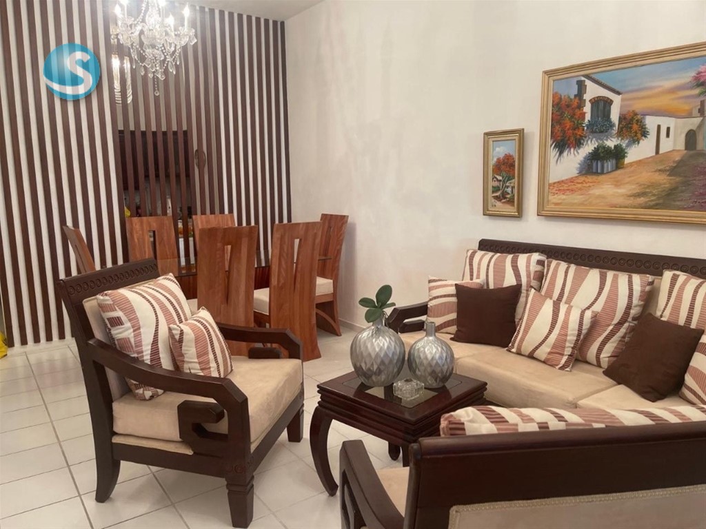 Apartamento en venta con amplia galería en Gazcue en República Dominicana
