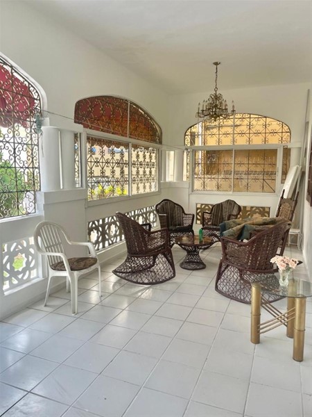 Apartamento en venta con amplia galería en Gazcue en República Dominicana
