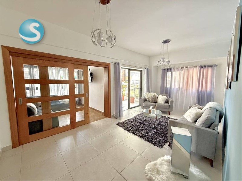 Amplio apartamento en venta en Urbanización Real, Santo Domingo en República Dominicana