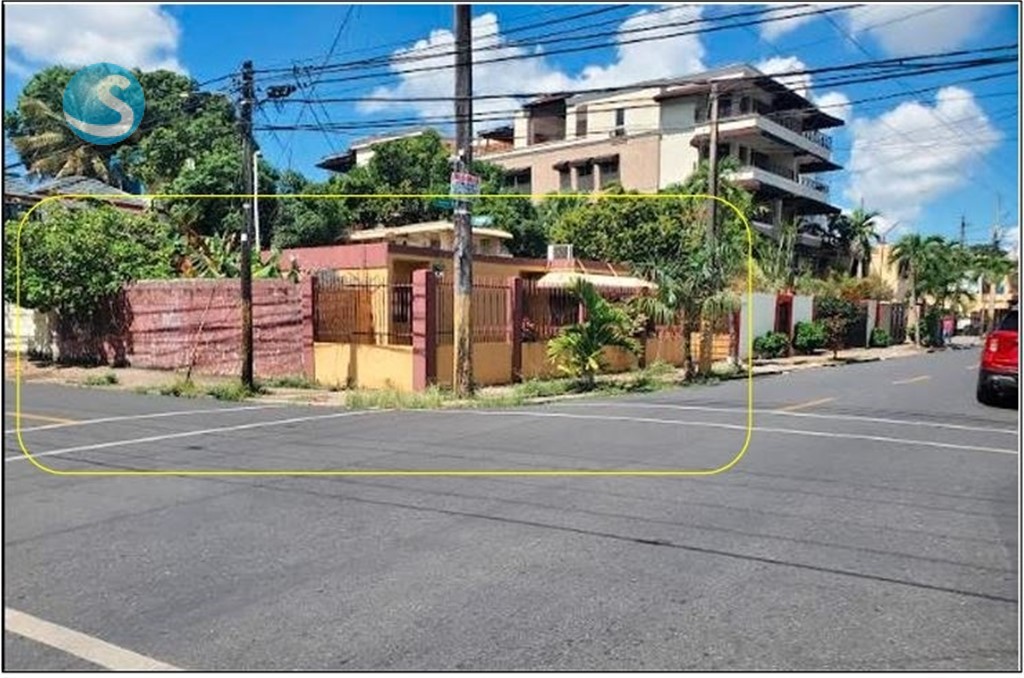 Casa con Aparta Estudio en Alma Rosa I, Santo Domingo Este
