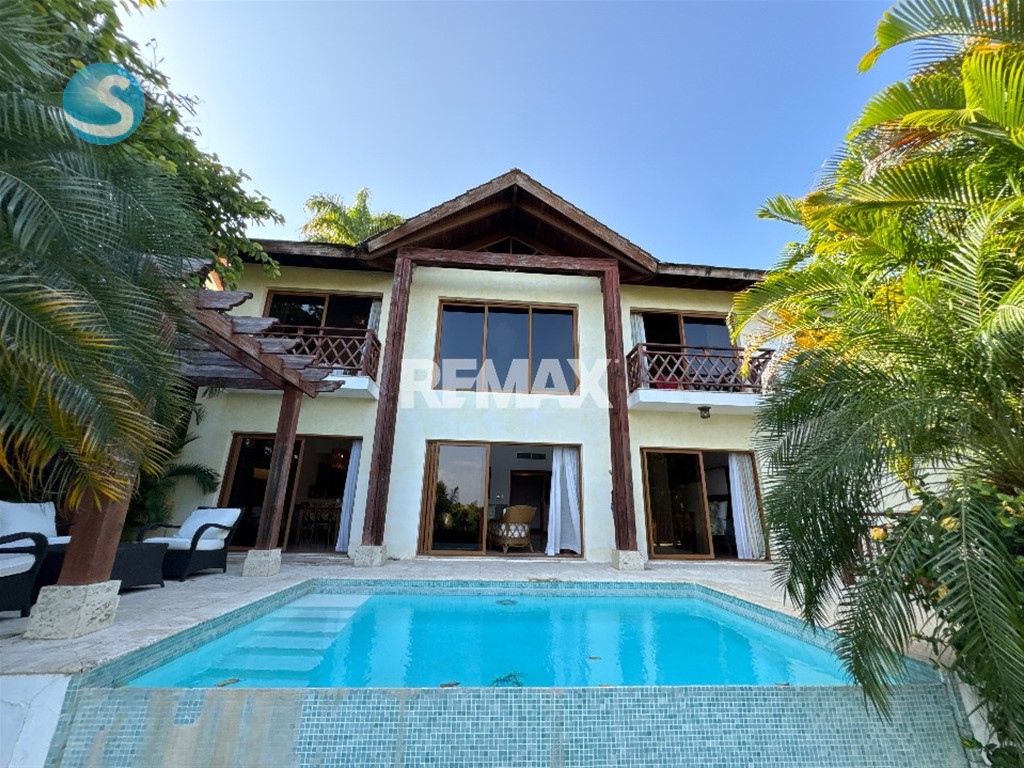 Villa amueblada con vista al mar en Puerto Bahía, Samaná