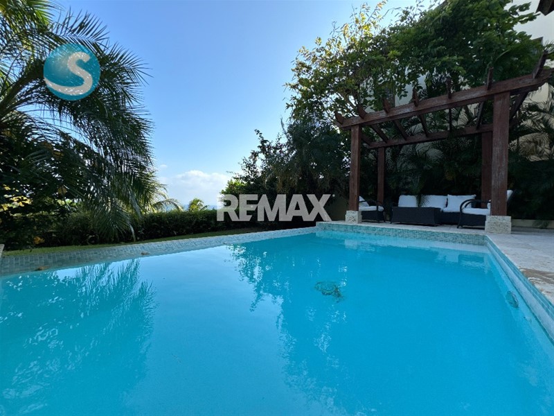Villa amueblada con vista al mar en Puerto Bahía, Samaná en República Dominicana