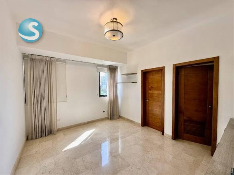 Amplio apartamento en venta en Los Cacicazgos, zona exclusiva en República Dominicana