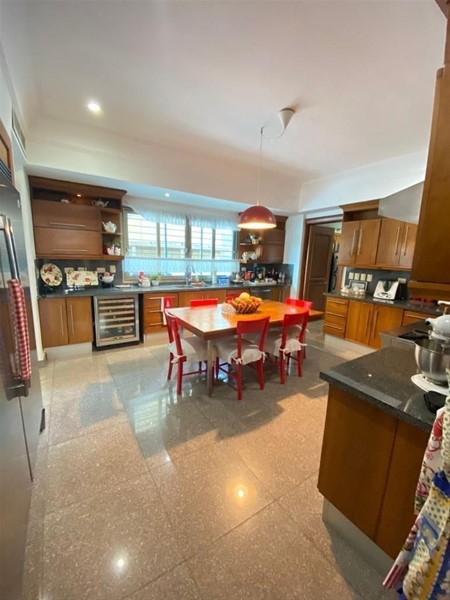 Amplio apartamento de lujo en Los Cacicazgos en República Dominicana