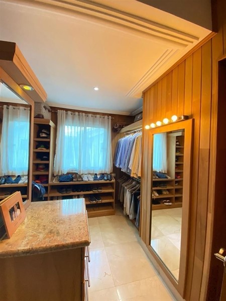 Amplio apartamento de lujo en Los Cacicazgos en República Dominicana