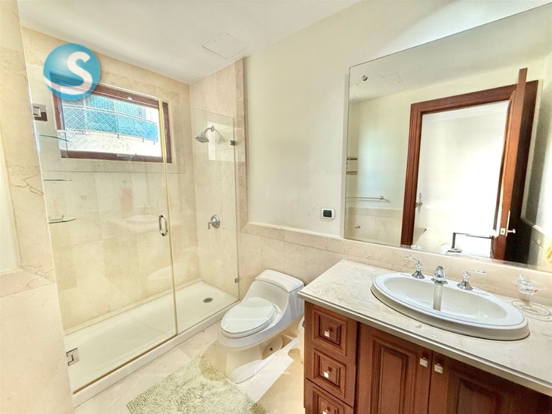 Apartamento de Lujo en Venta en Los Cacicazgos en República Dominicana