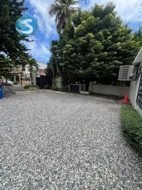 Casa Amplia en Venta y Alquiler en Gazcue, Santo Domingo en República Dominicana