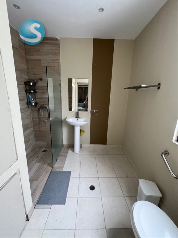 Casa Amplia en Venta y Alquiler en Gazcue, Santo Domingo en República Dominicana