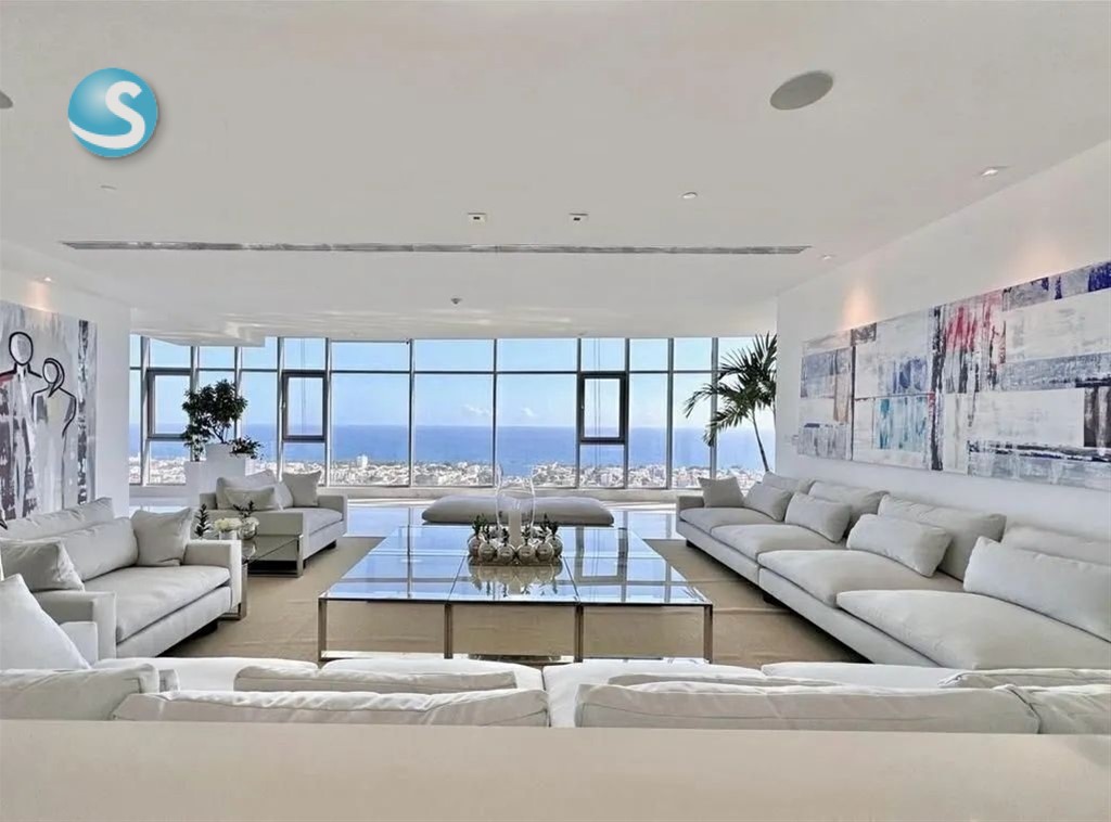 Apartamento de Lujo en Piso Alto en Los Cacicazgos