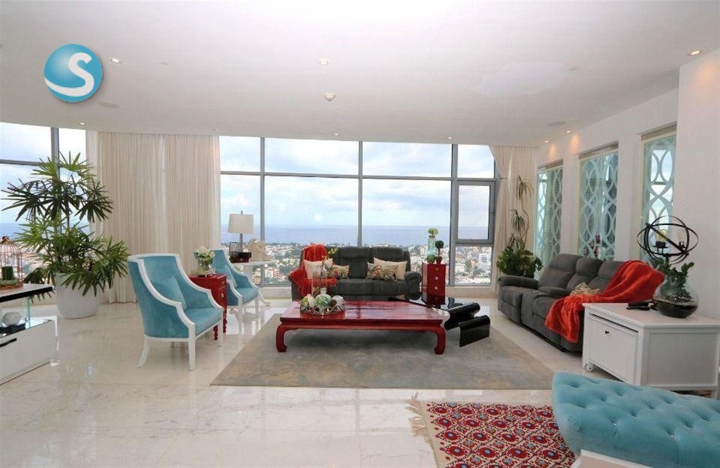 Apartamento exclusivo en piso alto en Los Cacicazgos