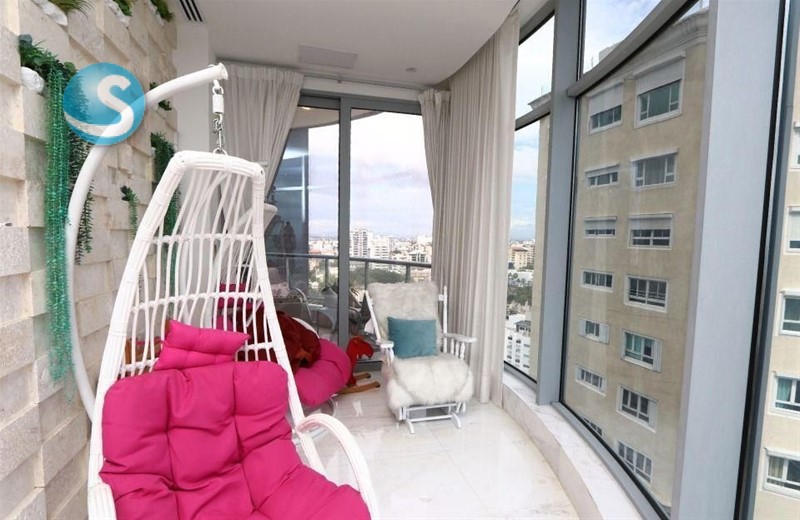 Apartamento exclusivo en piso alto en Los Cacicazgos en República Dominicana