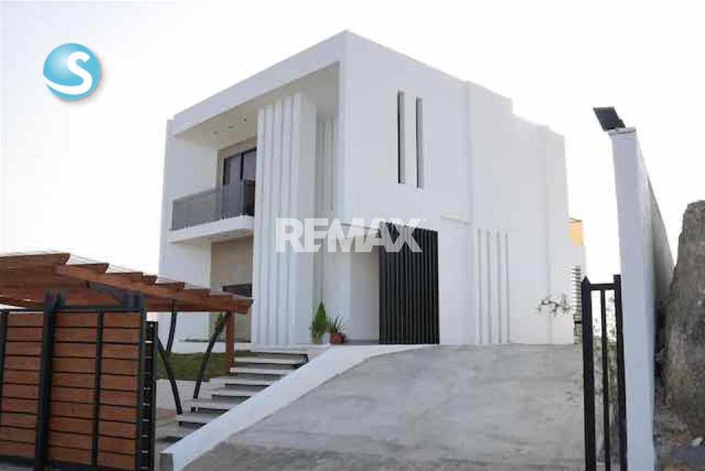 Casa en venta en Las Terrenas, Samaná, con amplio terreno