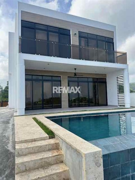 Casa en venta en Las Terrenas, Samaná, con amplio terreno en República Dominicana