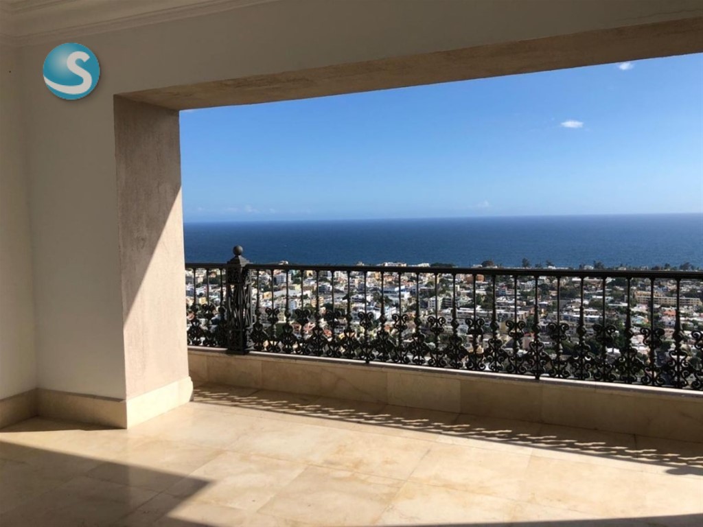 Apartamento de lujo en Los Cacicazgos, Santo Domingo en República Dominicana