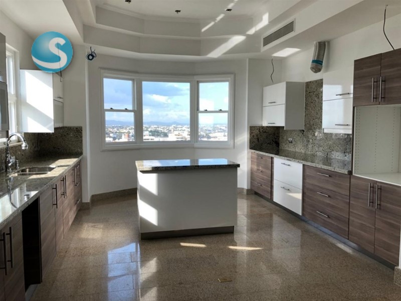 Apartamento de lujo en Los Cacicazgos, Santo Domingo en República Dominicana