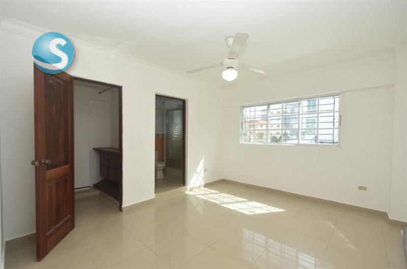 Apartamento en Venta en Mirador Sur, Excelente Ubicación en República Dominicana