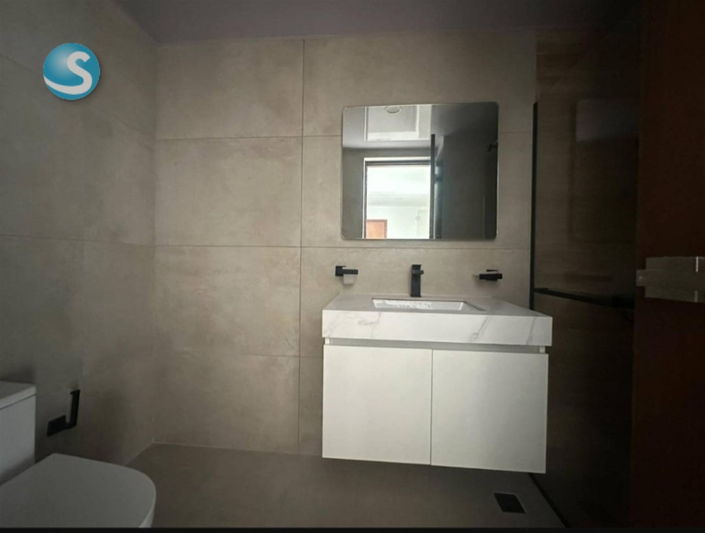 Apartamento en venta en Evaristo Morales en República Dominicana
