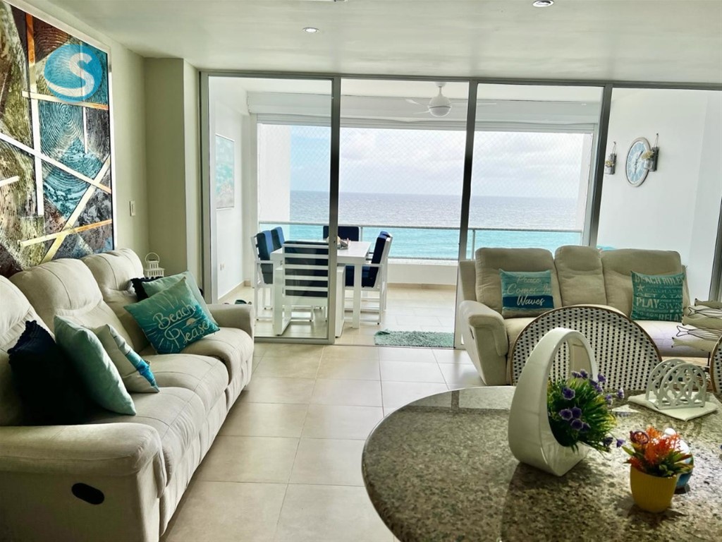 Apartamento en venta frente al mar en Juan Dolio en República Dominicana