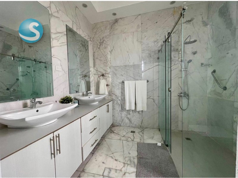 Exclusivo penthouse en venta en Los Cacicazgos, Santo Domingo en República Dominicana