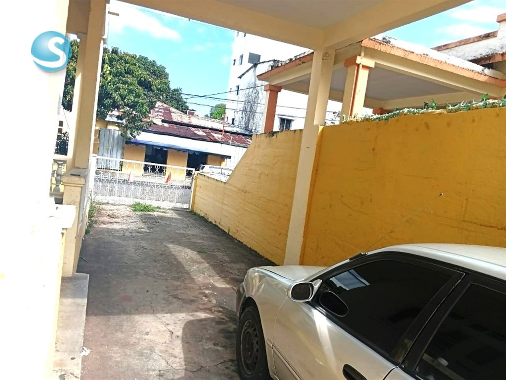Casa en venta en Gazcue con amplio solar en República Dominicana