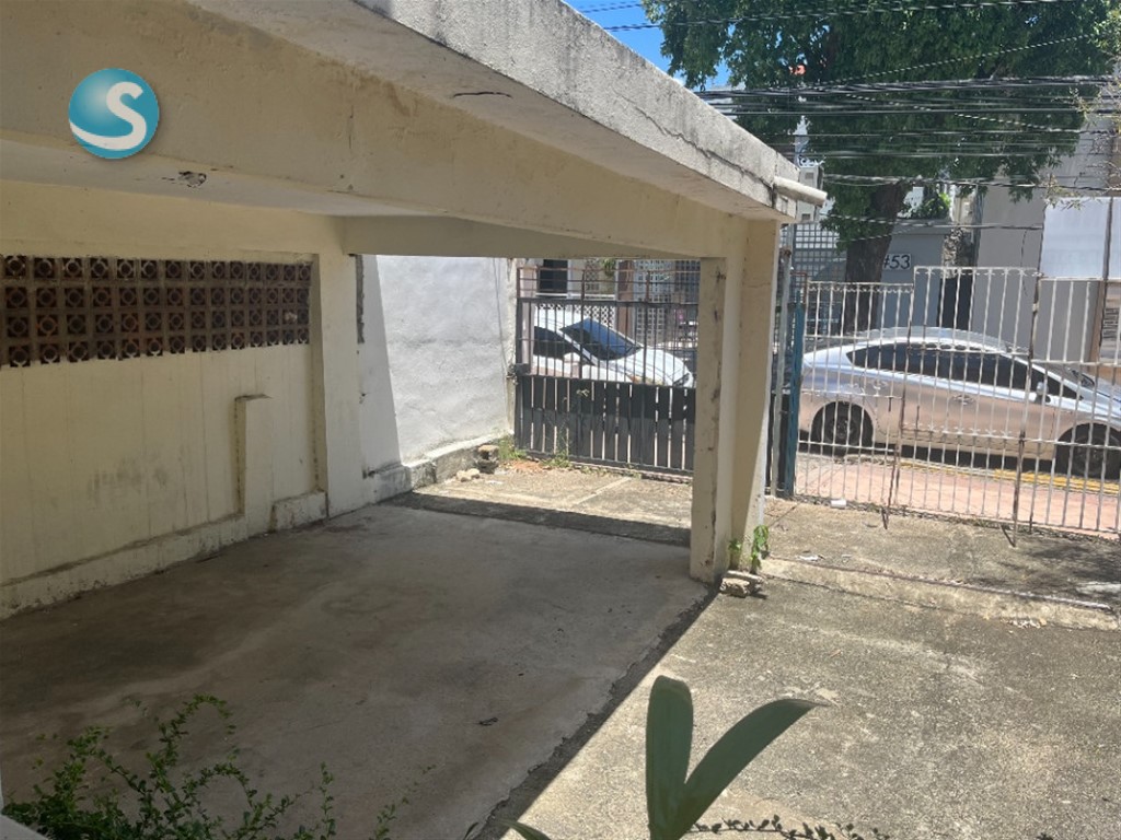 Solar en Venta en Gazcue con Uso de Suelo Mixto en República Dominicana