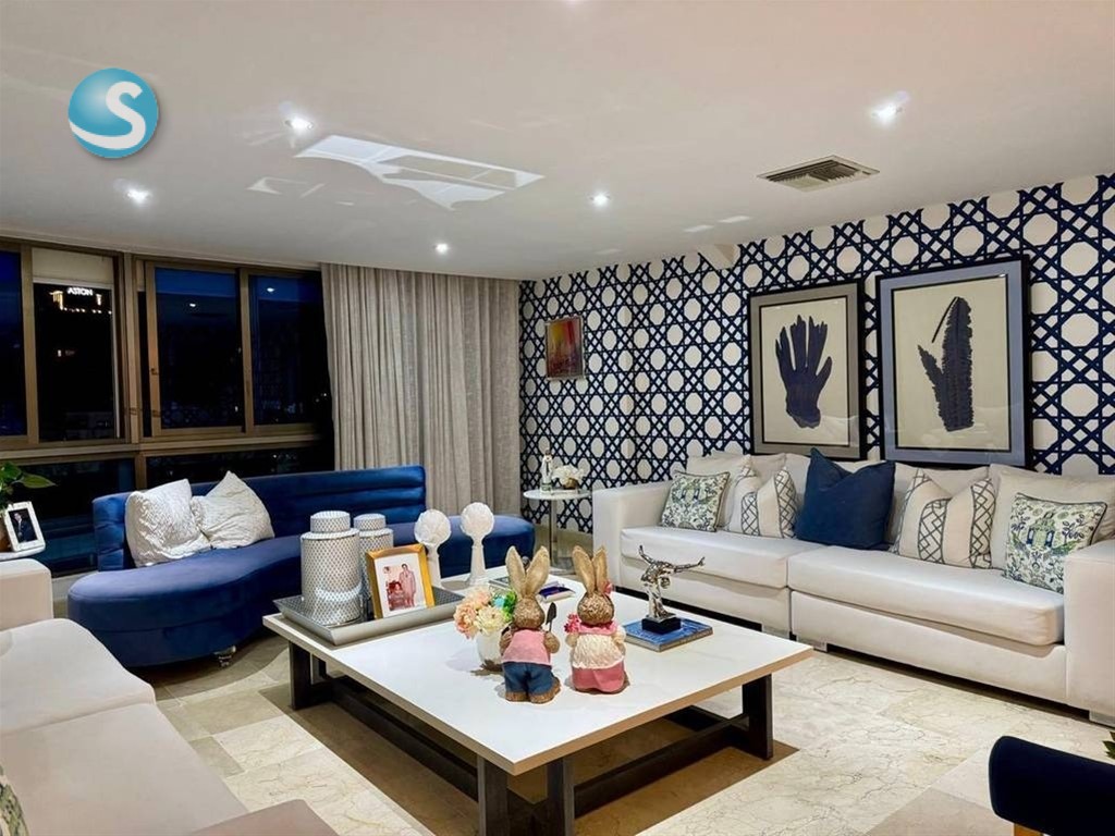 Apartamento espacioso en venta en piso alto de Ensanche Naco