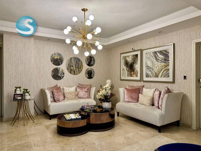 Apartamento espacioso en venta en piso alto de Ensanche Naco en República Dominicana