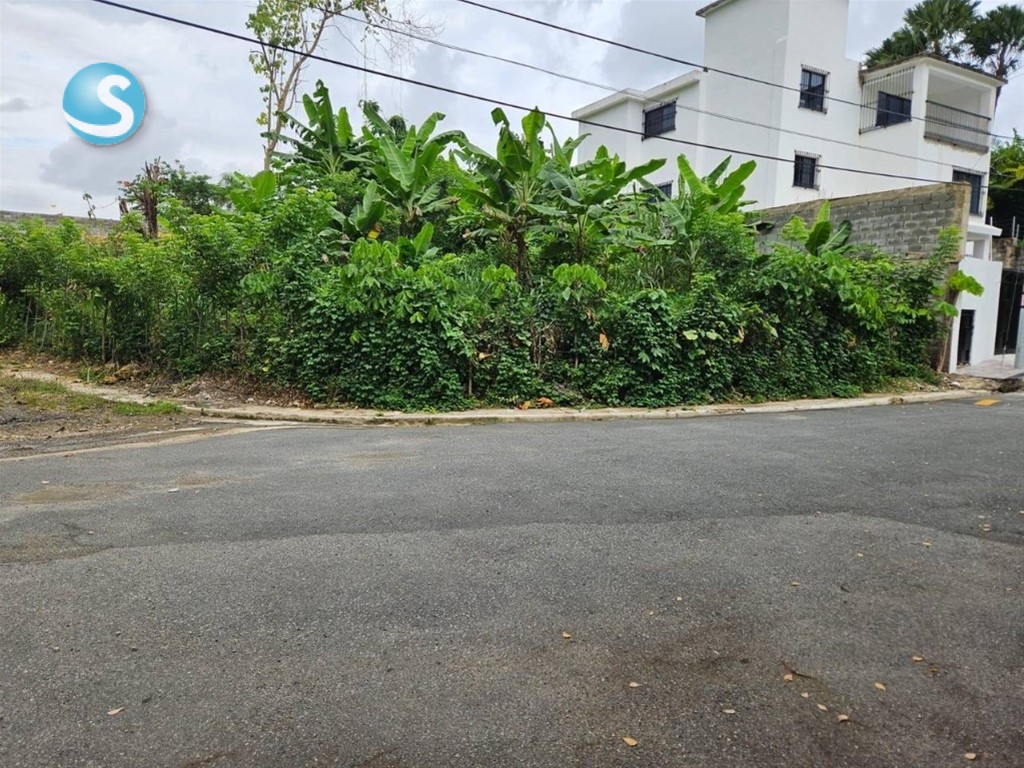 Solar en venta en Altos de Arroyo Hondo II en República Dominicana