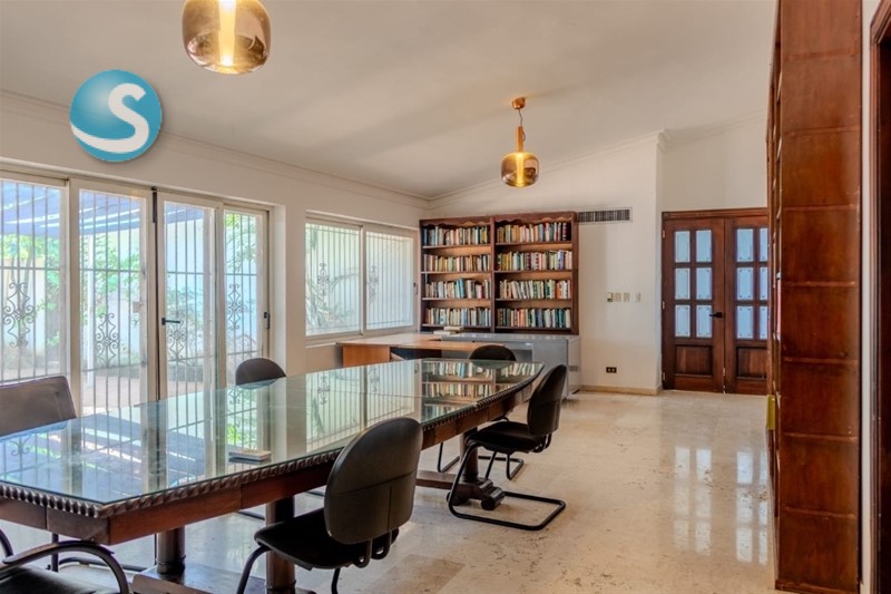 Casa amplia en venta en Arroyo Hondo II, Santo Domingo en República Dominicana