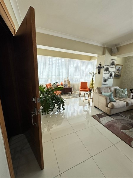 Penthouse Dúplex en Venta con Terraza en Evaristo Morales en República Dominicana