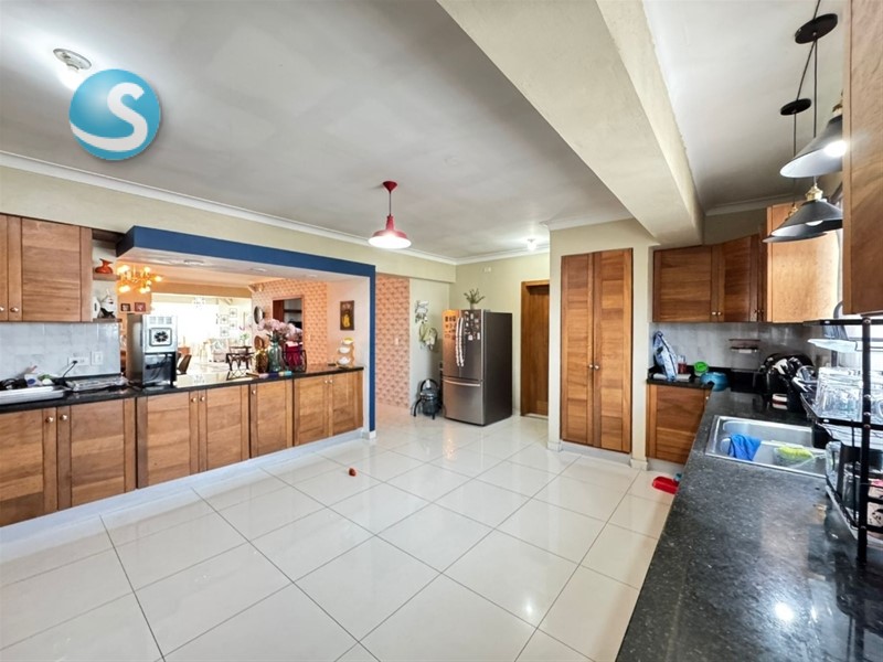 Penthouse Dúplex en Venta con Terraza en Evaristo Morales en República Dominicana