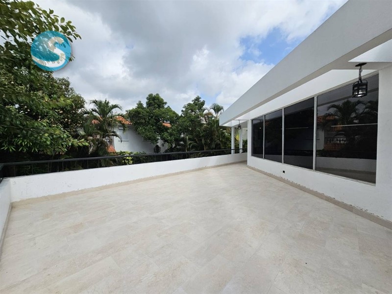 Casa Exclusiva en Venta en Los Cacicazgos en República Dominicana