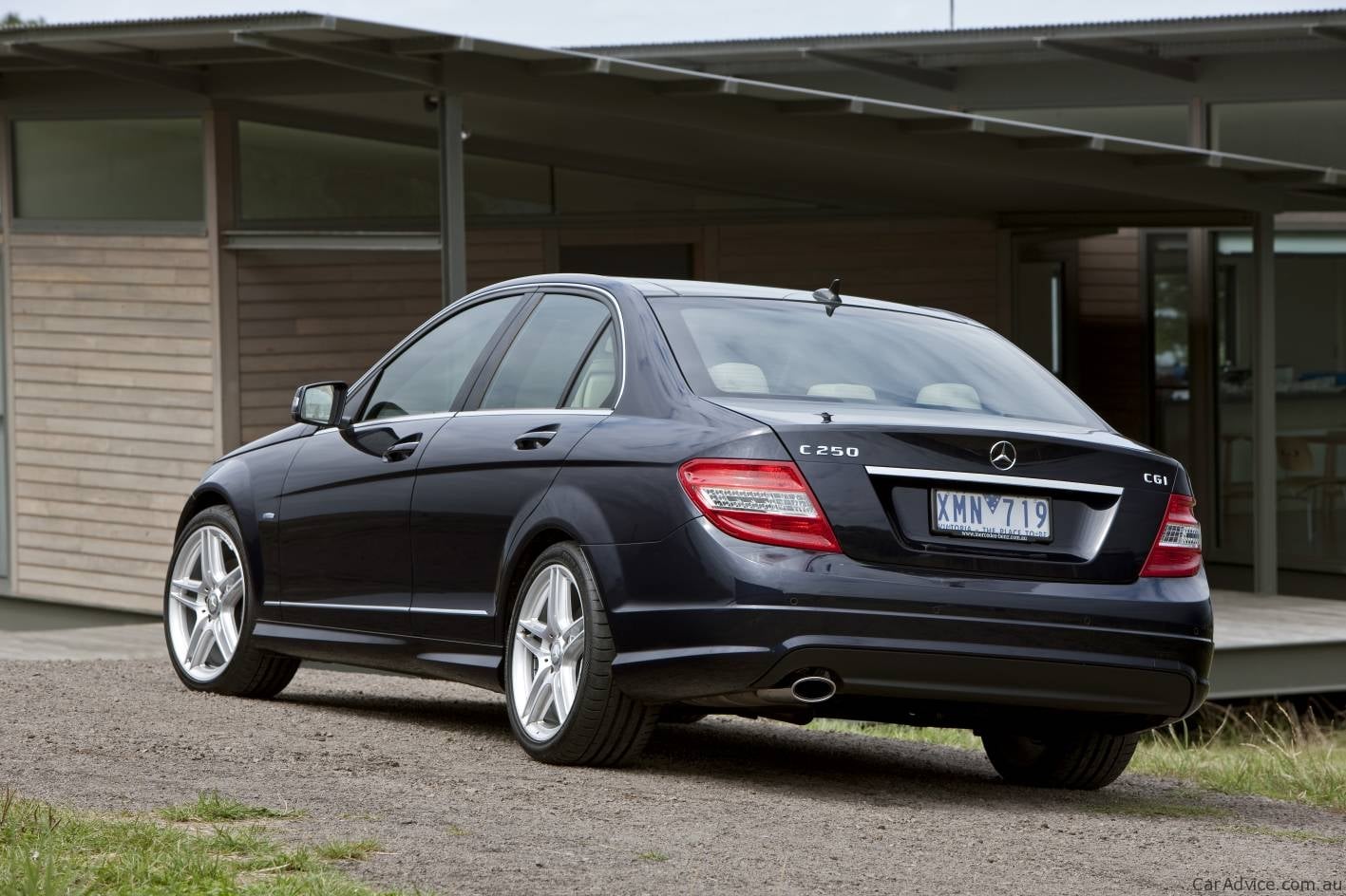 Mercedes-Benz Clase C 300 Modelo 2010 Sedán en República Dominicana