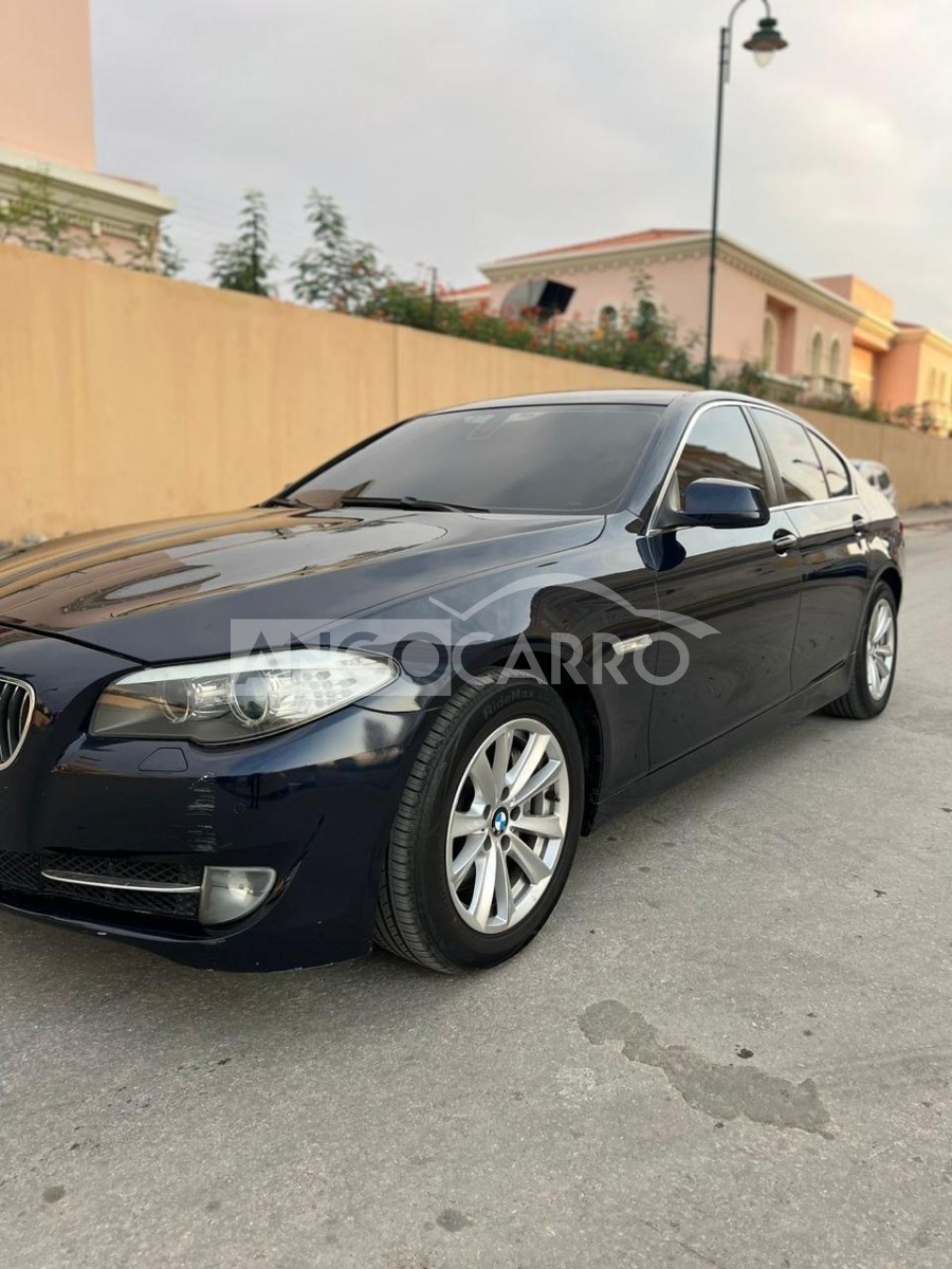 BMW Serie 5 530i 2010 Sedán en República Dominicana