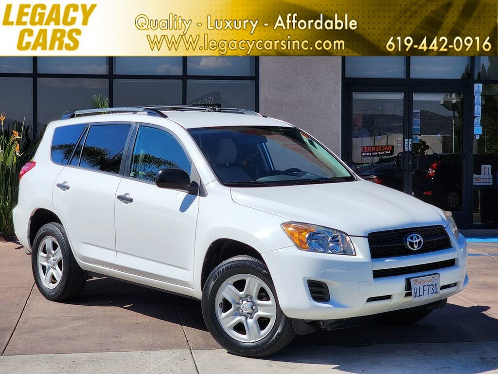 Toyota RAV4 LE modelo 2010 SUV en República Dominicana