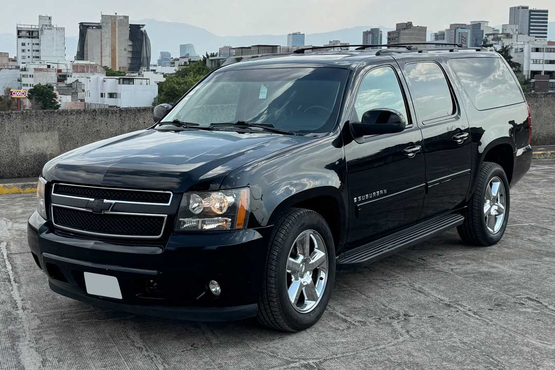 Chevrolet Suburban 2011 SUV