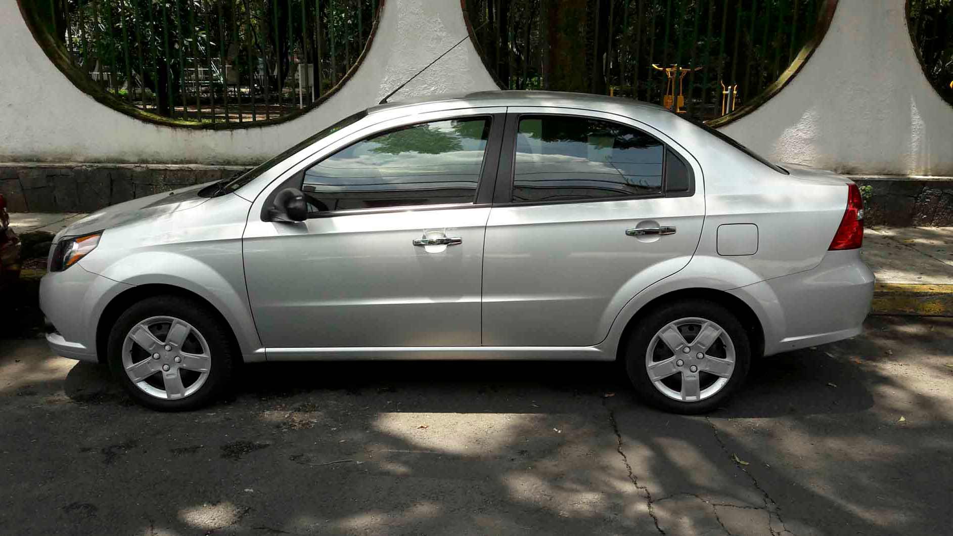 Chevrolet Aveo LS 2011 Sedán en República Dominicana