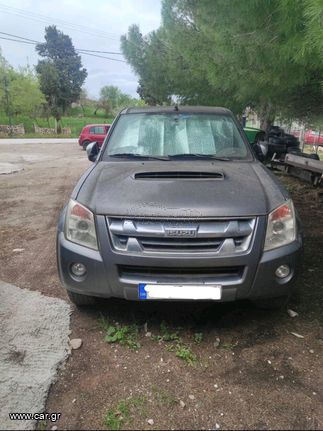 Isuzu DMAX Modelo 2011 Camioneta en República Dominicana