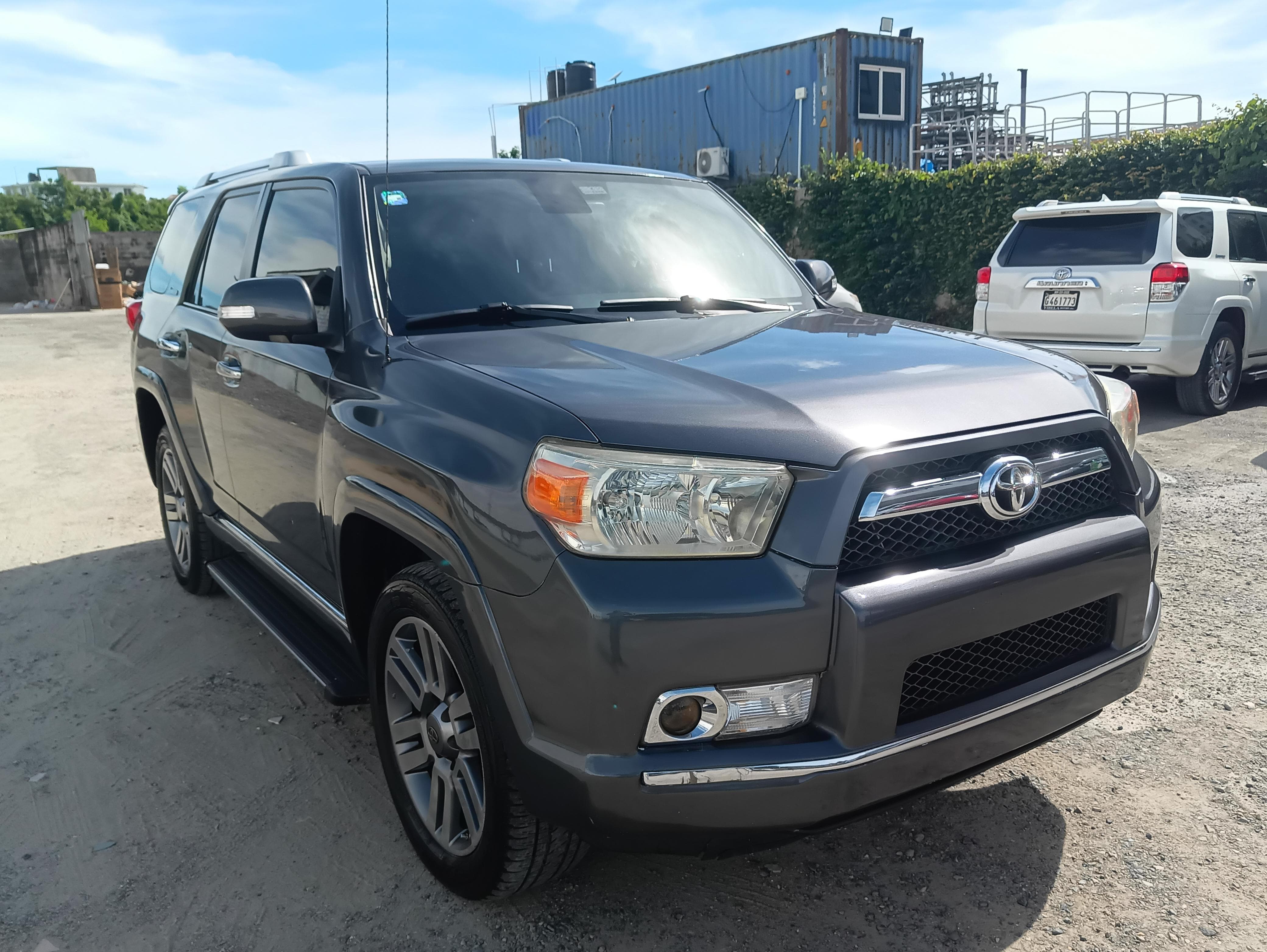 Toyota 4Runner SR5 2011 SUV en República Dominicana