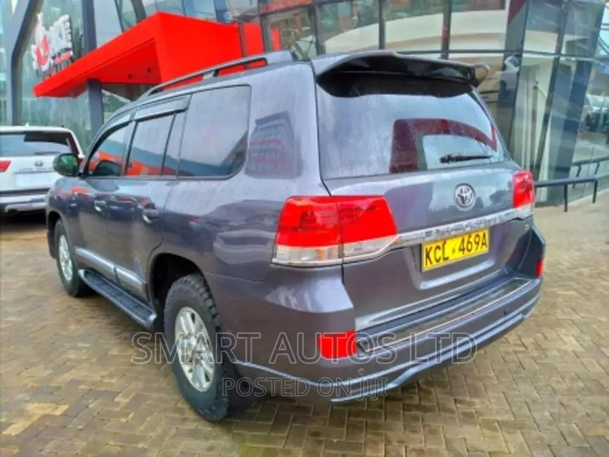 Toyota Land Cruiser 200 VX-R 2011 SUV en República Dominicana