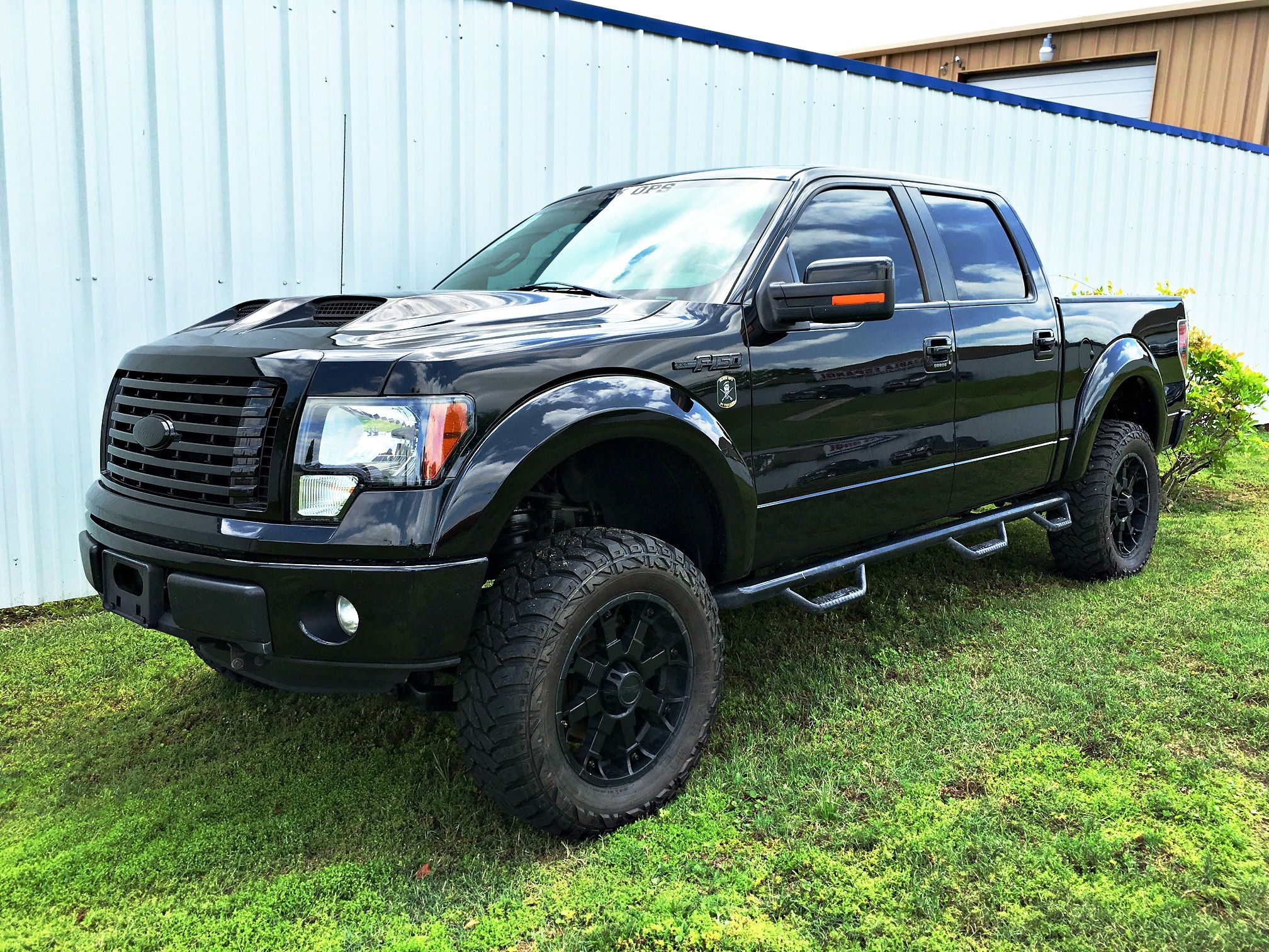 Ford F-150 Raptor SVT 2011 Camioneta Pickup en República Dominicana