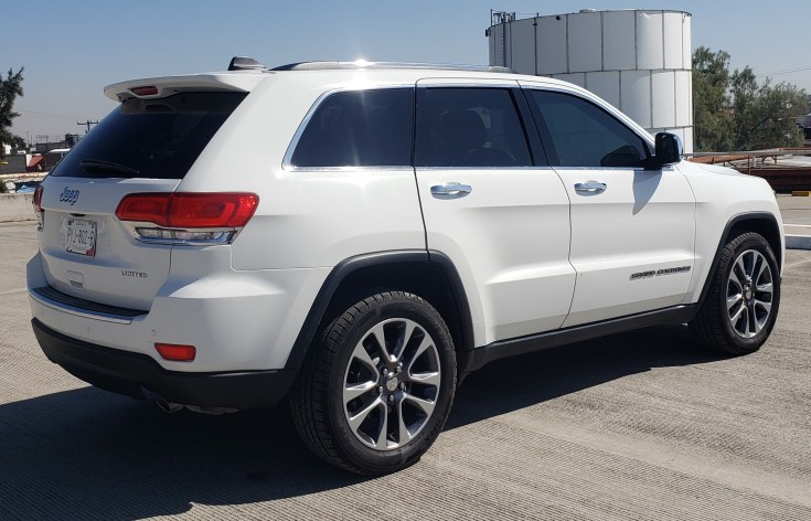 Jeep Grand Cherokee Modelo 2011 Vehículo SUV en República Dominicana