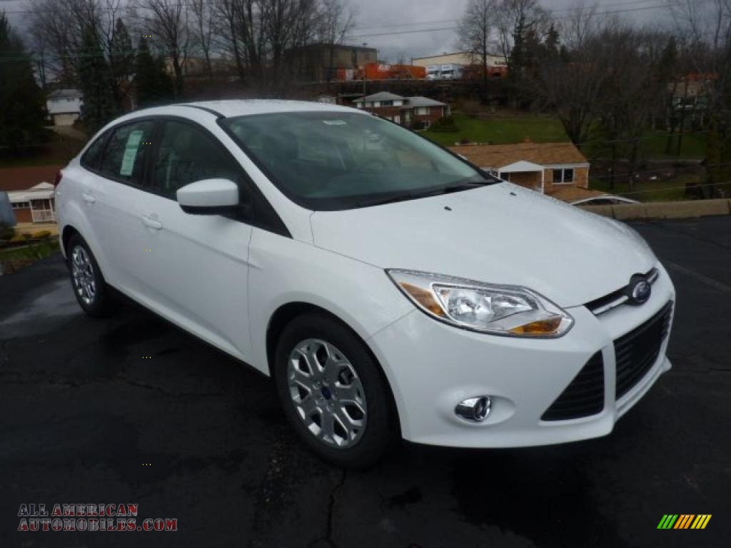 Ford Focus Modelo 2012 Automóvil Compacto