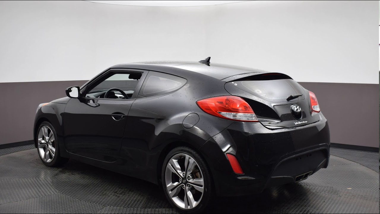 Hyundai Veloster modelo 2012 automóvil deportivo compacto en República Dominicana